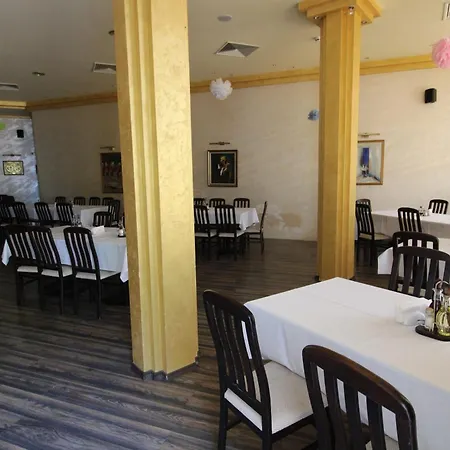 Menada In Vris شقة تساريفو