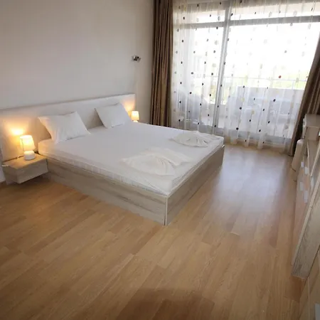 شقة Menada In Vris تساريفو