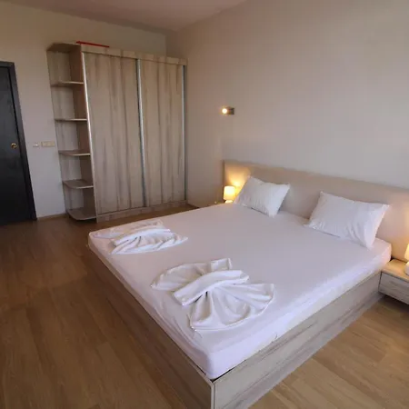 Menada In Vris Apartamento *